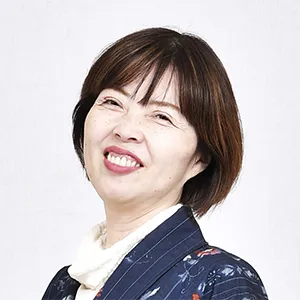 団体について 鹽野佐和子 顔写真